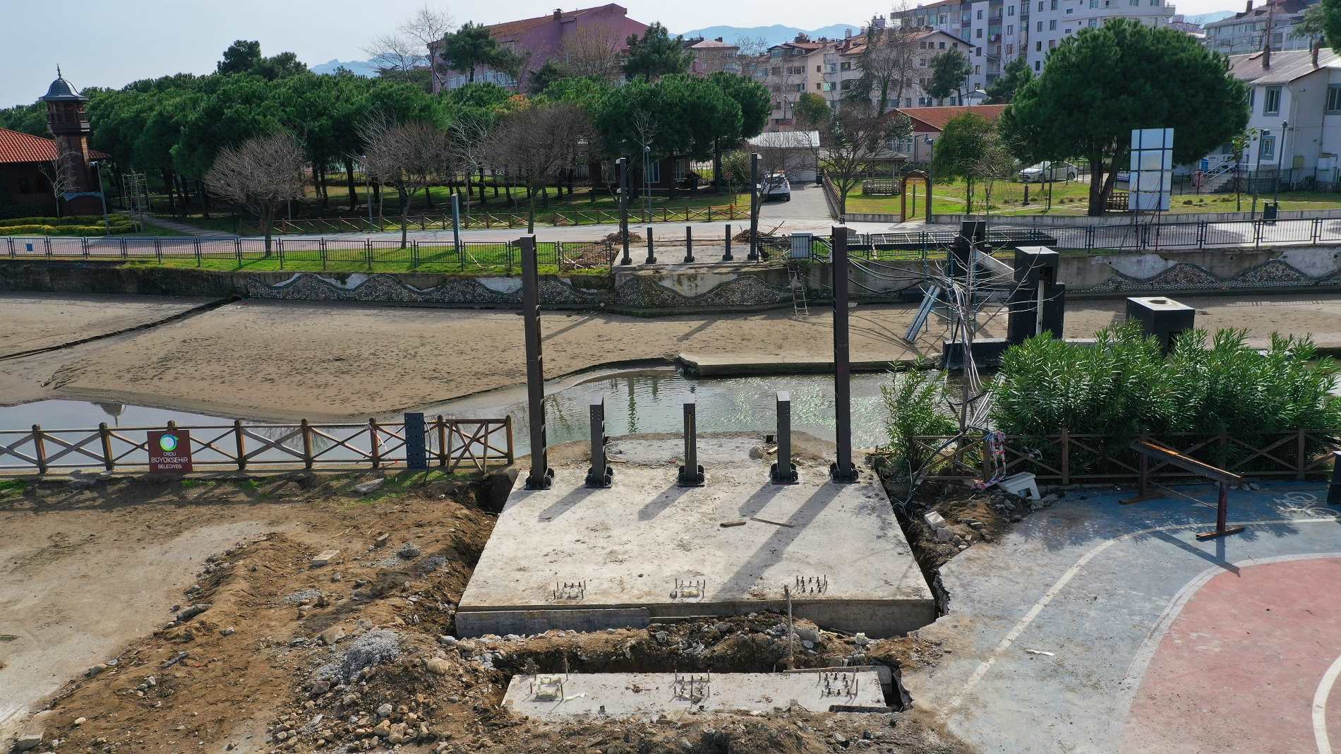 YAYALARIN KESİNTİSİZ SAHİL YÜRÜYÜŞ KEYFİNE GÜVENLİ KÖPRÜ